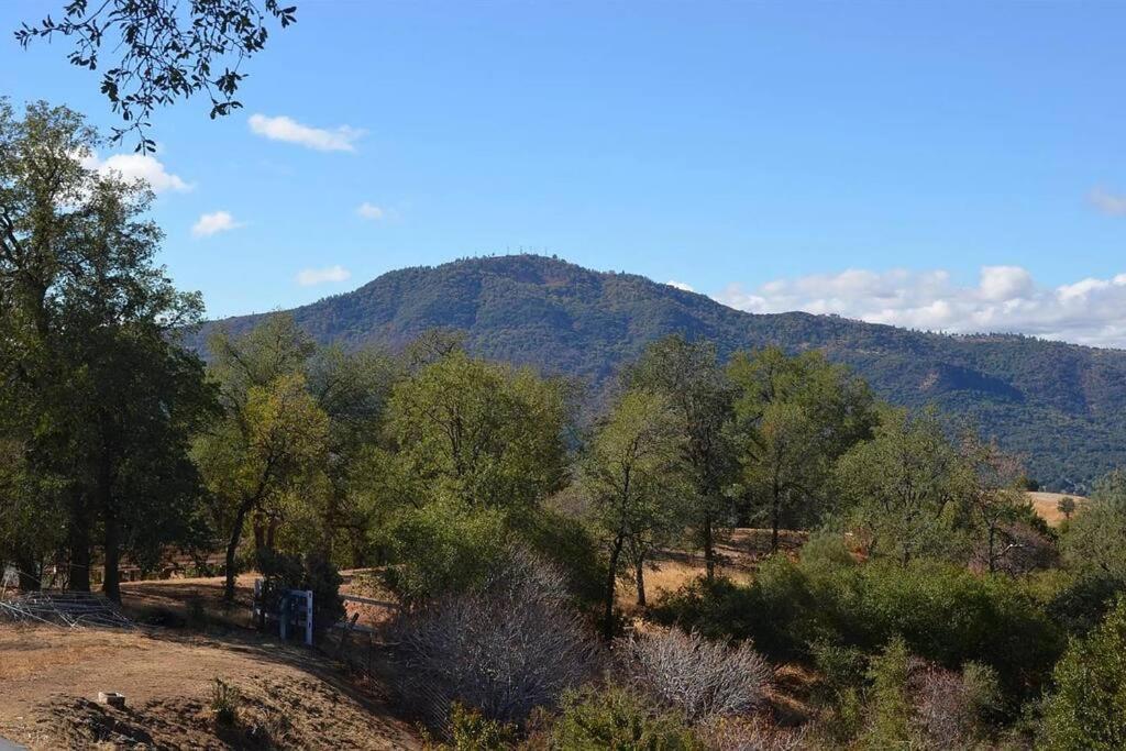 New! Yosemite Mountain Villa, Stunning Views -More Oakhurst Exterior foto